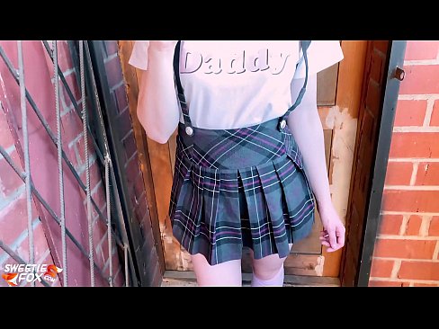 ❤️ L'escola es xucla la polla profundament i la folla en lloc de les classes. ❌ Porno al ca.hentaiser.ru ️❤