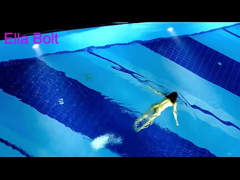 ❤️ No puc parar de mirar-la, jove rossa presa nedant nua a la piscina del complex ELLA BOLT ❌ Porno al ca.hentaiser.ru ️❤